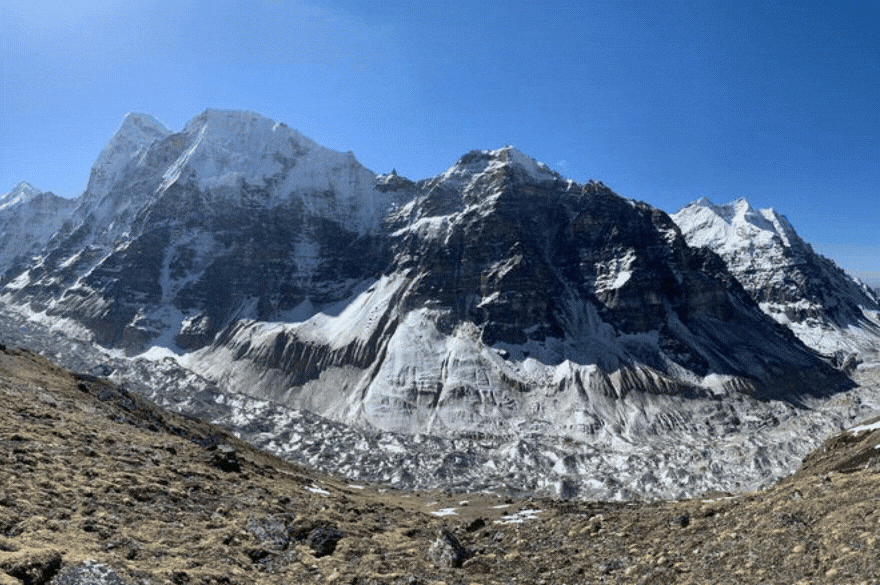 Scenic-view-of-kanchenjunga