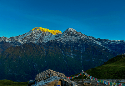 Breathtaking-view-of-Mount-Everest-from-Kala-Patthar-summit