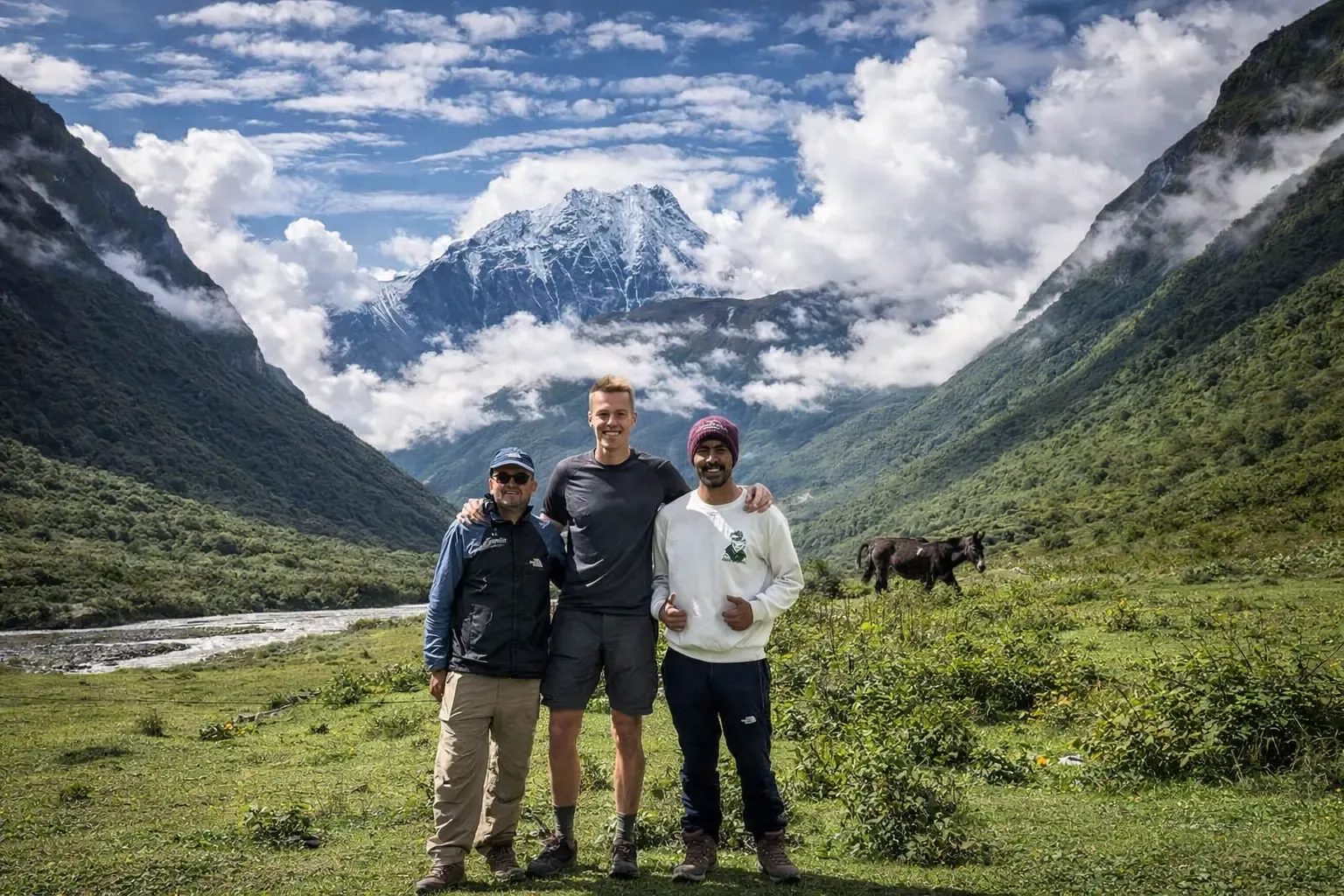 Trek to Manaslu Circuit in September